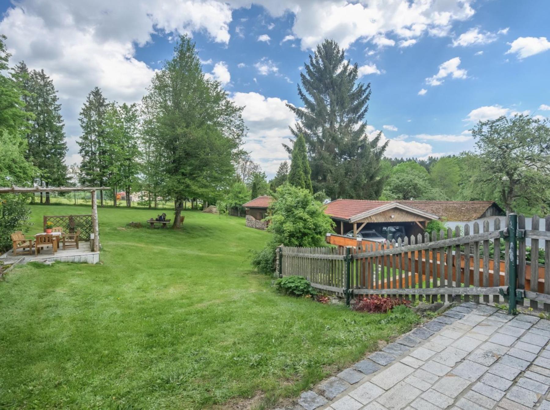 400Qm Bayerische Villa 2500Qm Uneinsehbarer Garten In Beliebter Urlaubsregion Freyung Exterior photo
